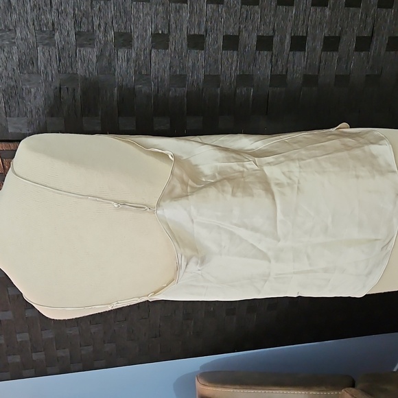 NWT Banana Republic  Women's Champagne Silk Top Size Large - Picture 8 of 11